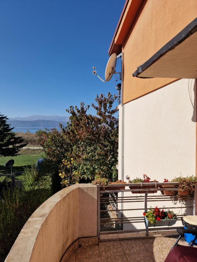 Villa Altiparmak Resen Exterior foto
